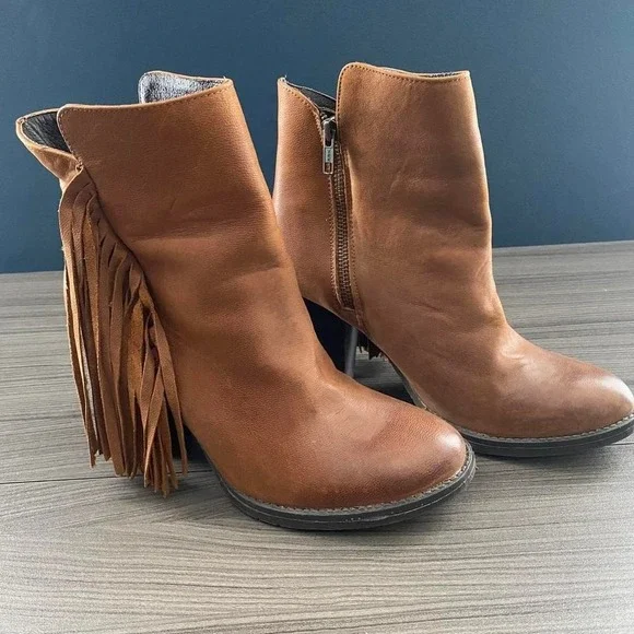 Steve Madden Women's  Woodstock western  Fringe Ankle Boots brown Leather Size 7 - Picture 2 of 8